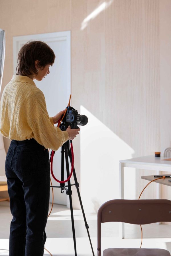 side-view-woman-working-photography-studio_11zon side-view-woman-working-photography-studio_11zon